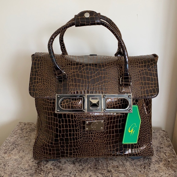 Gazzaz Brown Soft Leather Carry-On - Picture 1 of 16